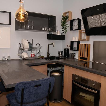 Coeur De Ville T2, Terrasse, Clim Tt Equipe, Parking Sanary-sur-Mer Dış mekan fotoğraf