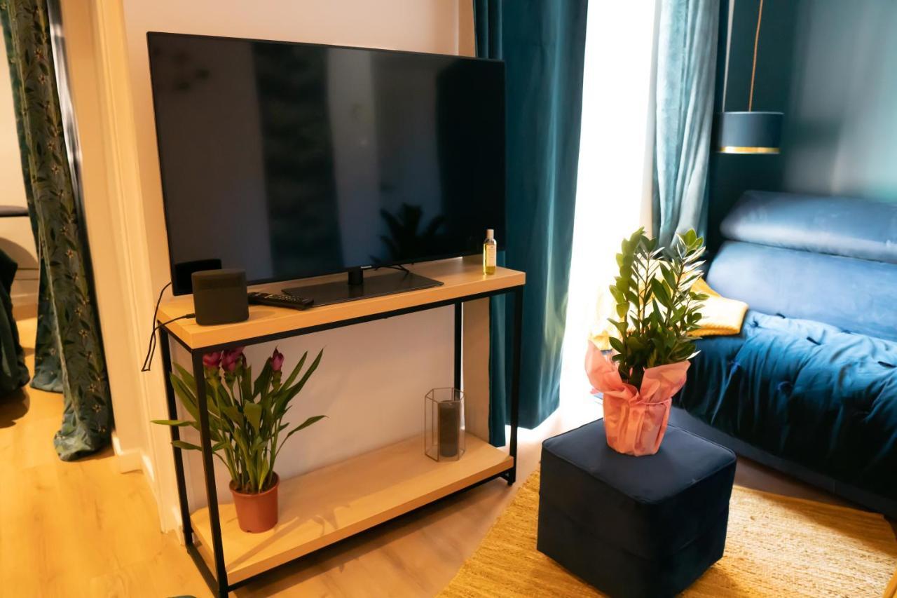 Coeur De Ville T2, Terrasse, Clim Tt Equipe, Parking Sanary-sur-Mer Dış mekan fotoğraf
