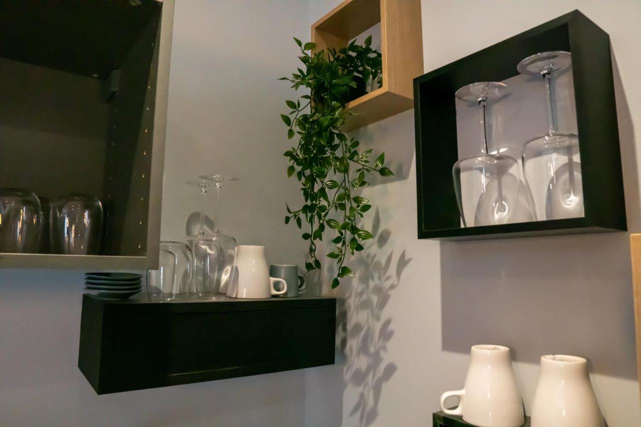 Coeur De Ville T2, Terrasse, Clim Tt Equipe, Parking Sanary-sur-Mer Dış mekan fotoğraf